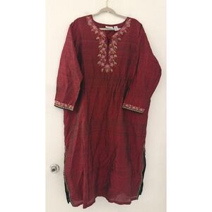 Smithsonian Institution Women's Red Embroidered Tunic Top Size Large Bohemian